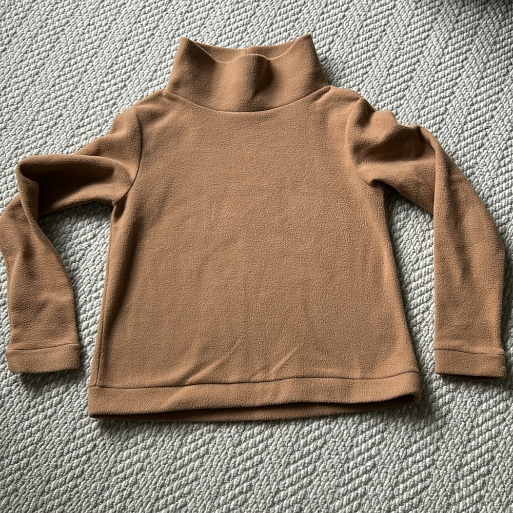 Dudley Stephens Park Slope Vello Fleece turtleneck in Camel